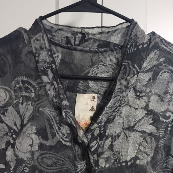 Da-Nang silk button-down sheer long sleeve, xs - Picture 3 of 8